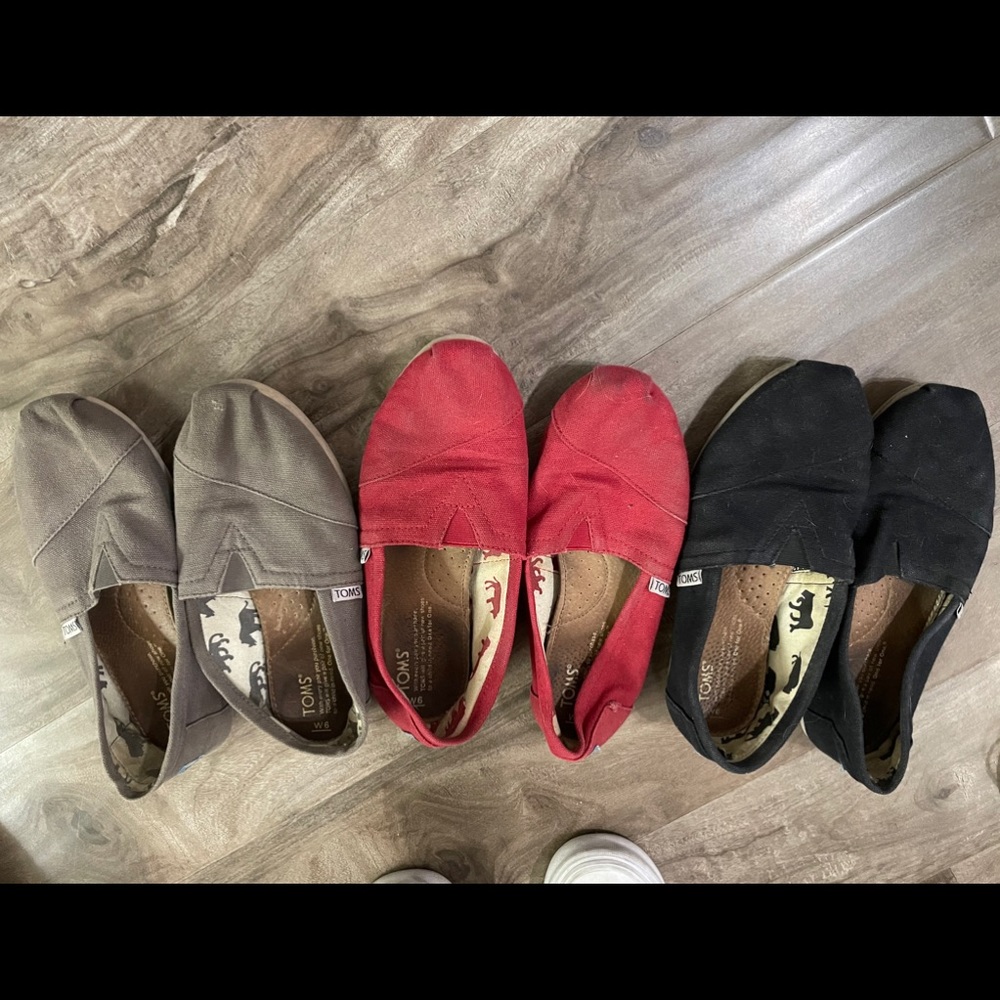 Women’s TOMS